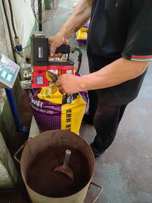 가벼운 오리 피 10% 지방 함유량의 동물 사료 가루